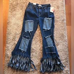 PATCHED JEANS